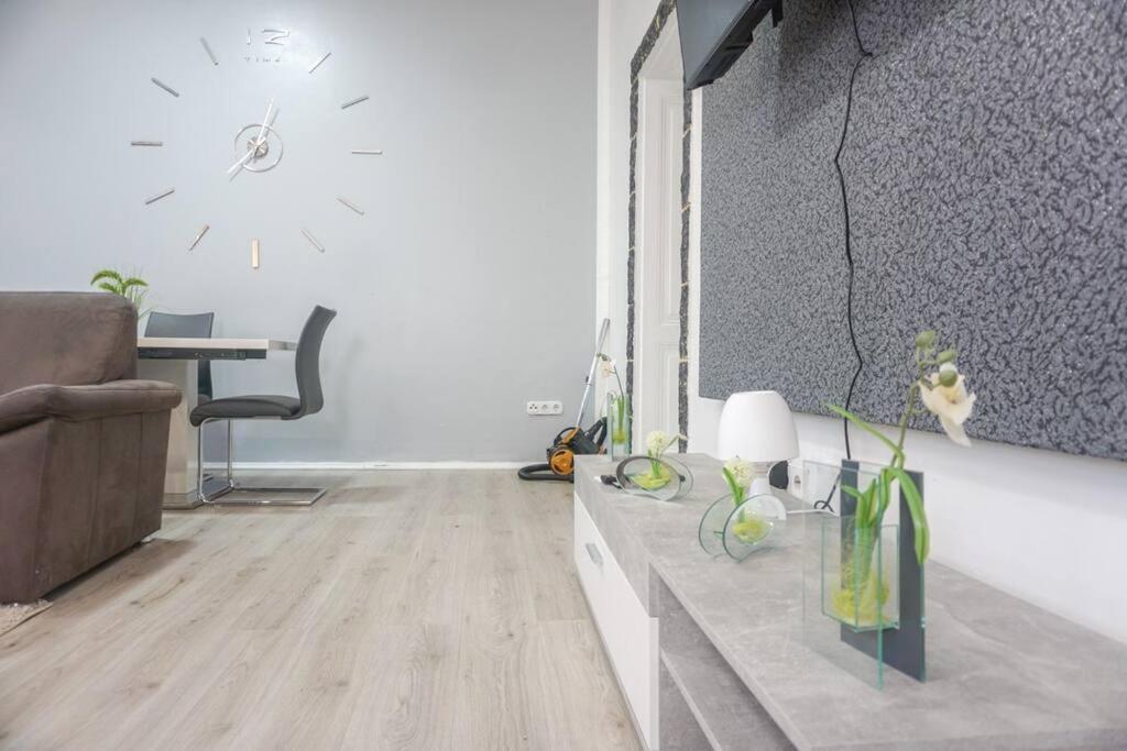 Apartment In Wuppertal - Charmante 3-Zimmer-Oase Mit Kamin Und Badewanne Eksteriør billede