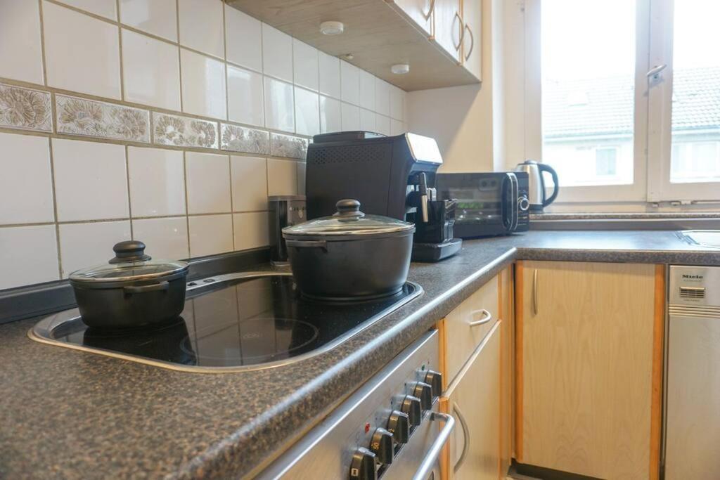 Apartment In Wuppertal - Charmante 3-Zimmer-Oase Mit Kamin Und Badewanne Eksteriør billede