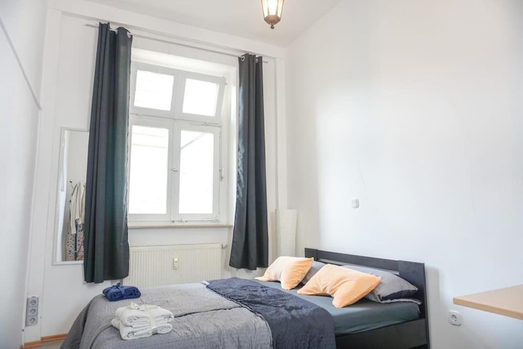 Apartment In Wuppertal - Charmante 3-Zimmer-Oase Mit Kamin Und Badewanne Eksteriør billede