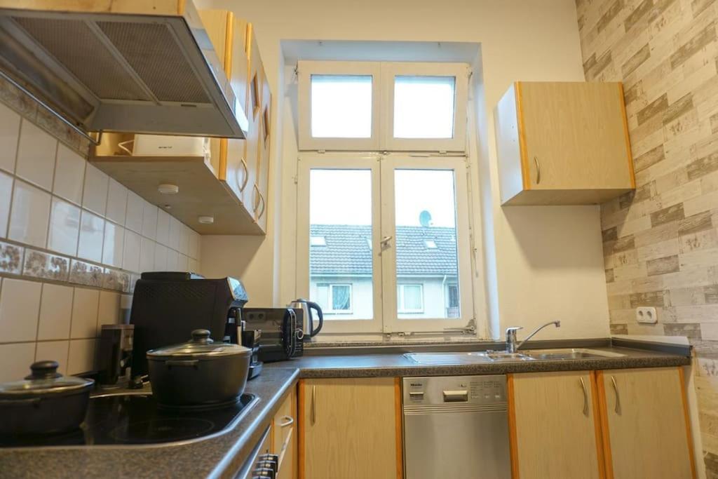 Apartment In Wuppertal - Charmante 3-Zimmer-Oase Mit Kamin Und Badewanne Eksteriør billede