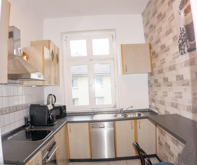 Apartment In Wuppertal - Charmante 3-Zimmer-Oase Mit Kamin Und Badewanne Eksteriør billede